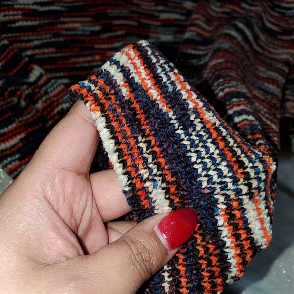 Cropped sweater - Picture 4 of 4